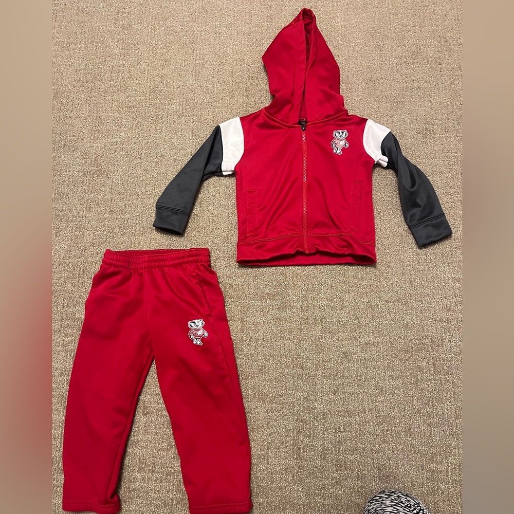 Gen2 Toddler Wisconsin Badgers 2-Piece Sweatpants/Hoodie Set
